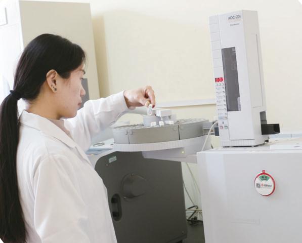 良福制藥科研實(shí)驗(yàn)室。