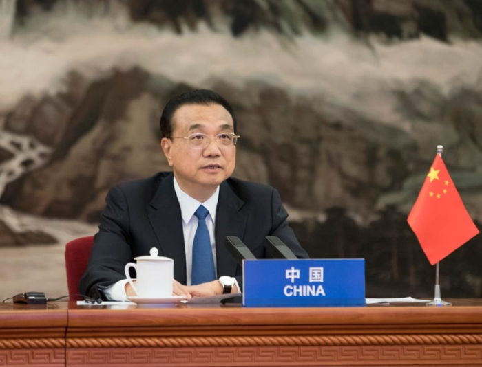 李克強出席東盟與中日韓抗擊新冠肺炎疫情領(lǐng)導人特別會議