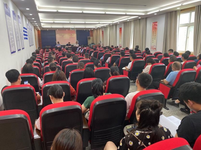 河南鄭州召開食品生產(chǎn)企業(yè)食品安全員培訓(xùn)考核會(huì) 河南鄭州召開食品生產(chǎn)企業(yè)食品安全員培訓(xùn)考核會(huì)