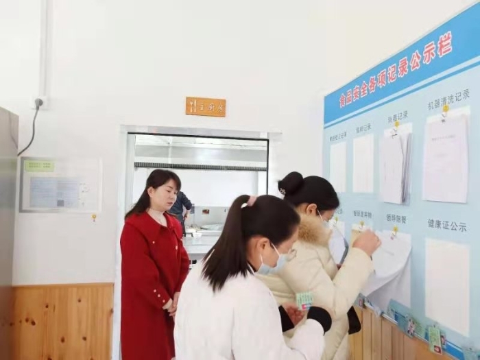 圖為檢查現(xiàn)場。