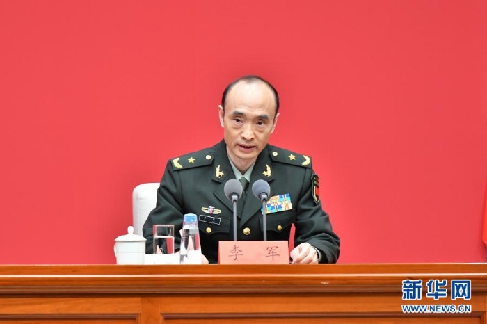 3月23日，中共中央在北京舉行新聞發(fā)布會(huì)，介紹中國(guó)共產(chǎn)黨成立100周年慶?；顒?dòng)有關(guān)情況，并答記者問(wèn)。這是中央軍委政治工作部主任助理李軍在發(fā)布會(huì)上介紹有關(guān)情況。新華社記者 李鑫 攝