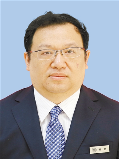 鐘揚(yáng)像。新華社
