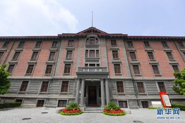這是6月26日拍攝的修葺一新的北大紅樓。新華社記者 謝晗 攝