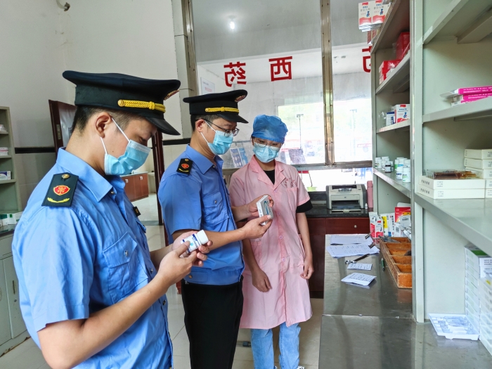 圖為檢查現(xiàn)場。