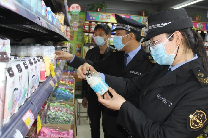 圖為檢查現(xiàn)場。