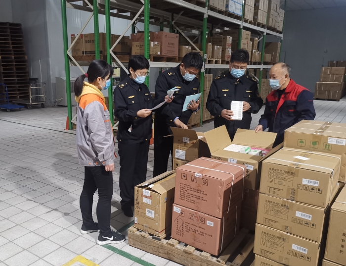 圖為檢查現(xiàn)場。