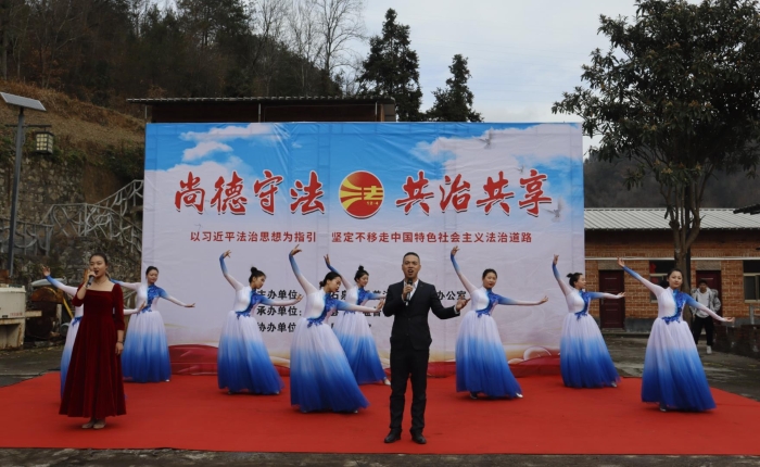 圖為演出現(xiàn)場(chǎng)。