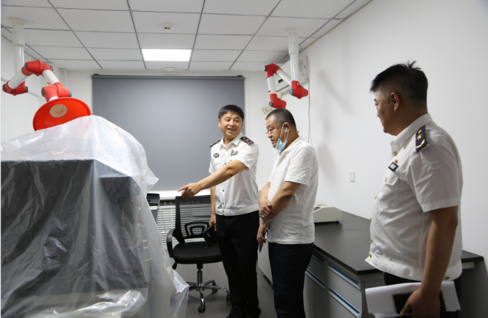 黑龍江省藥監(jiān)局藥品注冊(cè)管理處聯(lián)合省藥品檢驗(yàn)研究院赴黑河市藥檢中心考察 黑龍江省藥監(jiān)局藥品注冊(cè)管理處聯(lián)合省藥品檢驗(yàn)研究院赴黑河市藥檢中心考察