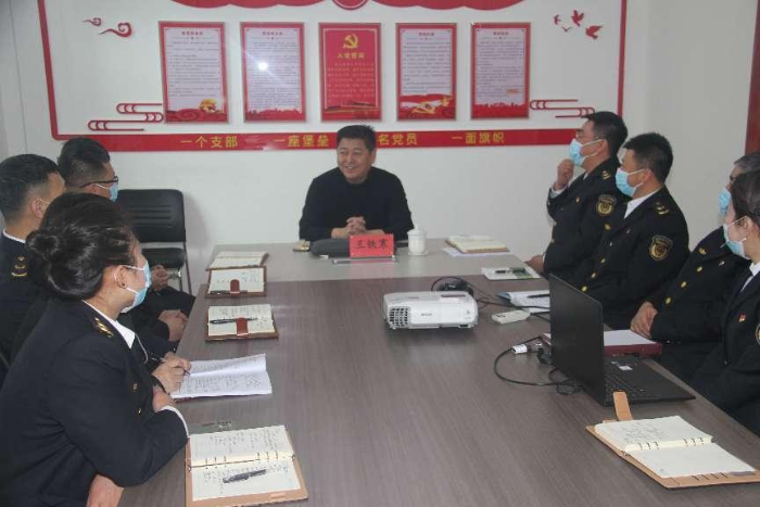 黑龍江省藥監(jiān)局黨組成員、副局長王鐵寒到綜合執(zhí)法監(jiān)督局檢查指導(dǎo)工作