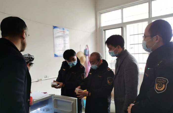 圖為檢查現(xiàn)場 圖為檢查現(xiàn)場