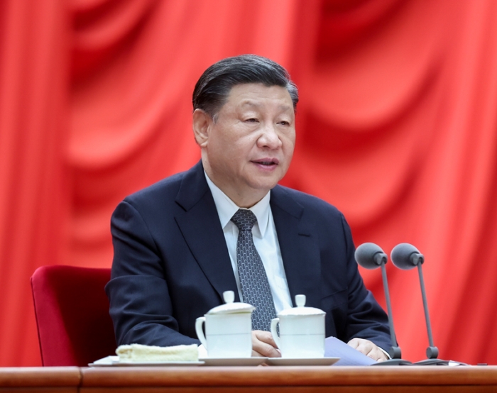 4月3日，學習貫徹習近平新時代中國特色社會主義思想主題教育工作會議在北京召開。中共中央總書記、國家主席、中央軍委主席習近平出席會議并發(fā)表重要講話。新華社記者 鞠鵬 攝