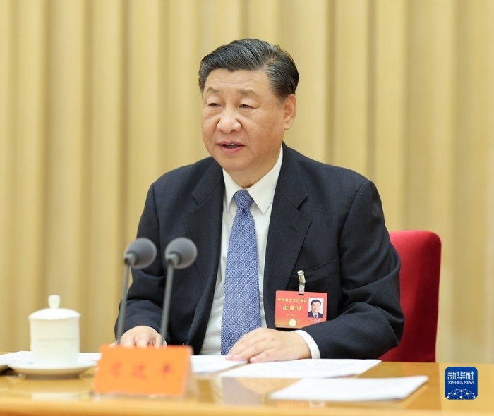 12月11日至12日，中央經(jīng)濟(jì)工作會議在北京舉行。中共中央總書記、國家主席、中央軍委主席習(xí)近平出席會議并發(fā)表重要講話。新華社記者 姚大偉 攝
