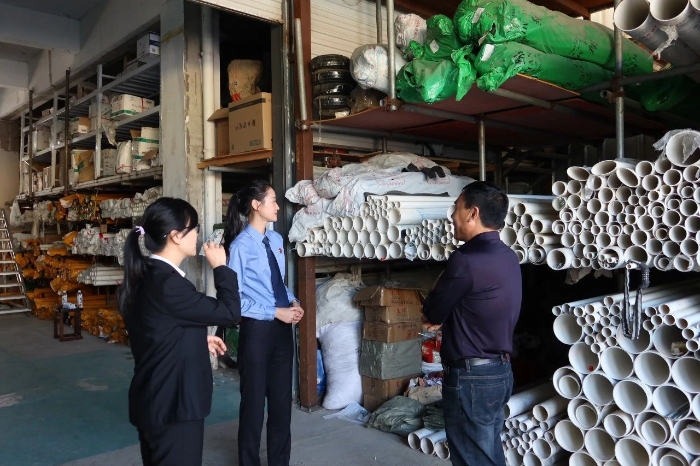 檢察官到某建材市場開展實地調(diào)查 檢察官到某建材市場開展實地調(diào)查