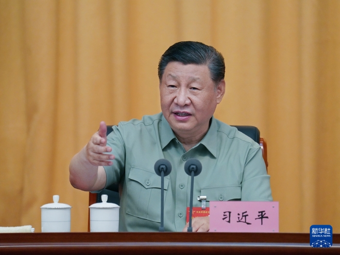 6月17日至19日，中央軍委政治工作會議在陜西延安召開。中共中央總書記、國家主席、中央軍委主席習近平出席會議并發(fā)表重要講話。這是17日下午，習近平發(fā)表重要講話。新華社記者 李剛 攝