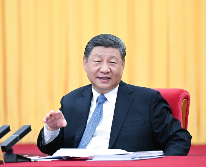 3月6日下午，中共中央總書記、國家主席、中央軍委主席習(xí)近平看望參加全國政協(xié)十四屆三次會(huì)議的民盟、民進(jìn)、教育界委員，并參加聯(lián)組會(huì)，聽取意見和建議。 新華社記者 謝環(huán)馳 攝