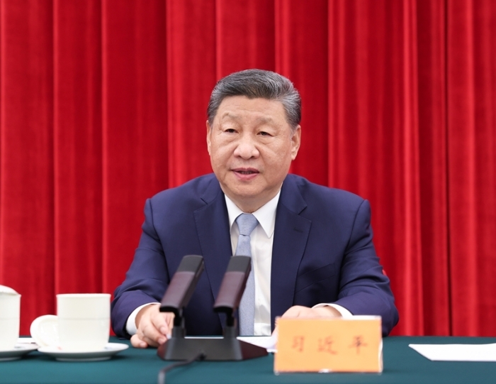 6月13日，中共中央在北京人民大會堂舉行紀(jì)念陳云同志誕辰120周年座談會。中共中央總書記、國家主席、中央軍委主席習(xí)近平發(fā)表重要講話。新華社發(fā)（王壯飛 攝）